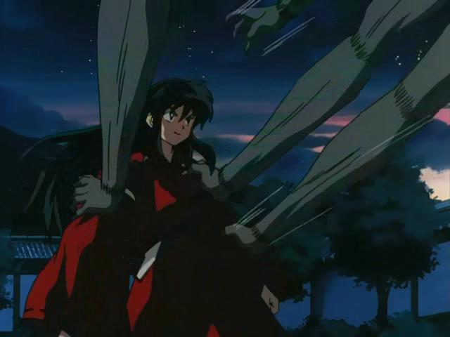 Otaku Gallery  / Anime e Manga / Inu-Yasha / Screen Shots / Episodi / 013 - L`enigma della luna nuova! Inuyasha dai capelli neri! / 214.jpg